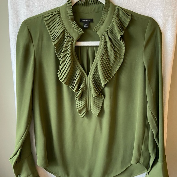 Frilly Ruffle Blouse - Picture 6 of 6